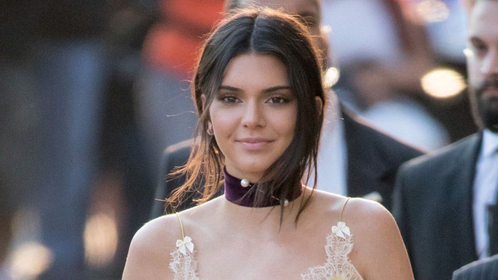 STEAL YOUR FAVORITE CELEBRITY LOOK AT BELLOFOX