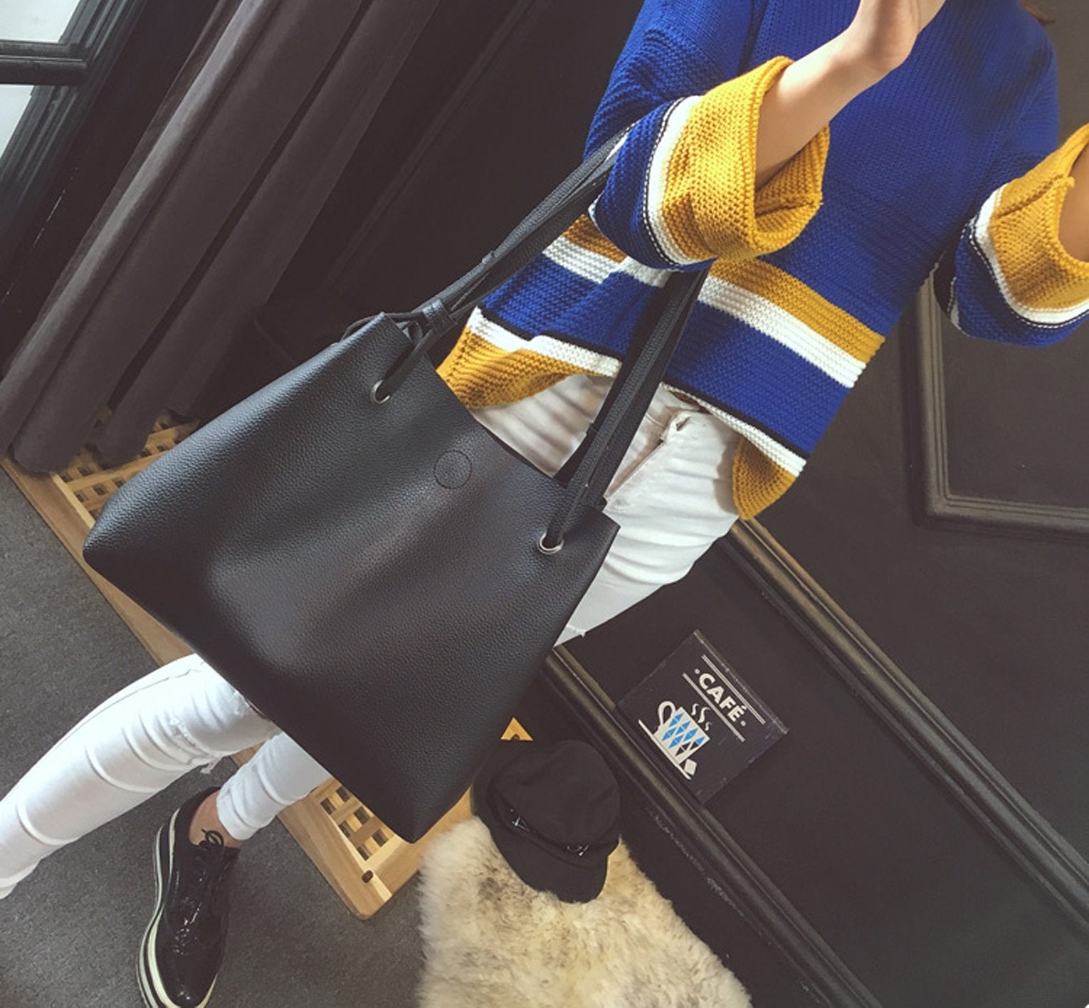 YOUR VOYAGE BUDDY – THE TRAVEL BUD DUFFLE BAG